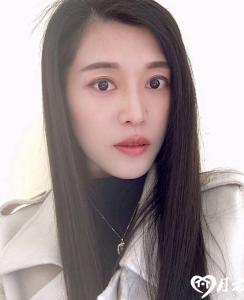 细嗅蔷薇